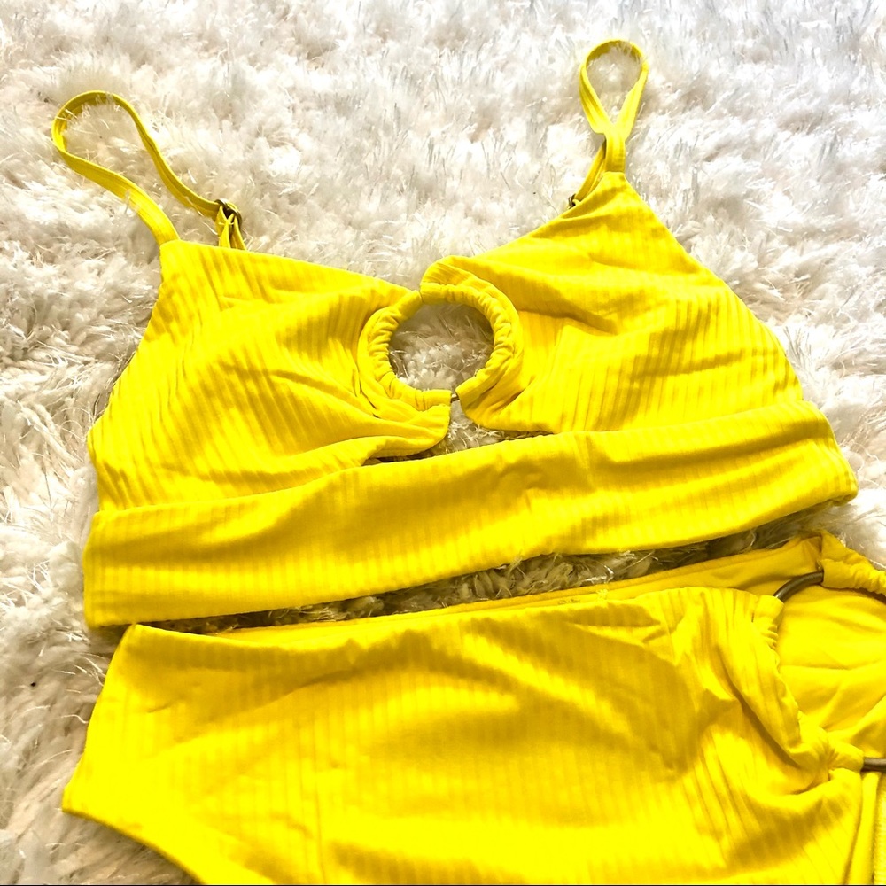 NWT- Vitamin A Kara Top & Lolita Bottom - Picture 9 of 12